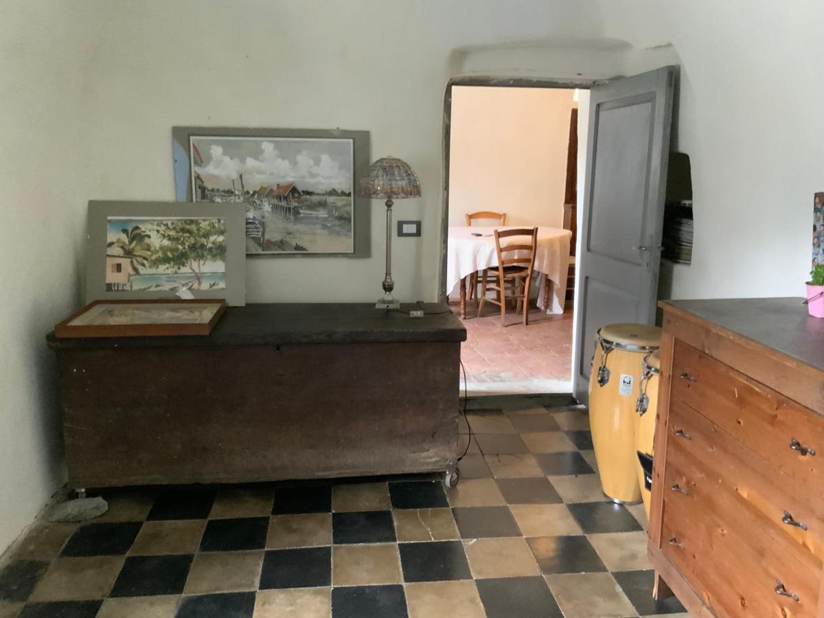 La Garbatella Apartment Erli Bagian luar foto